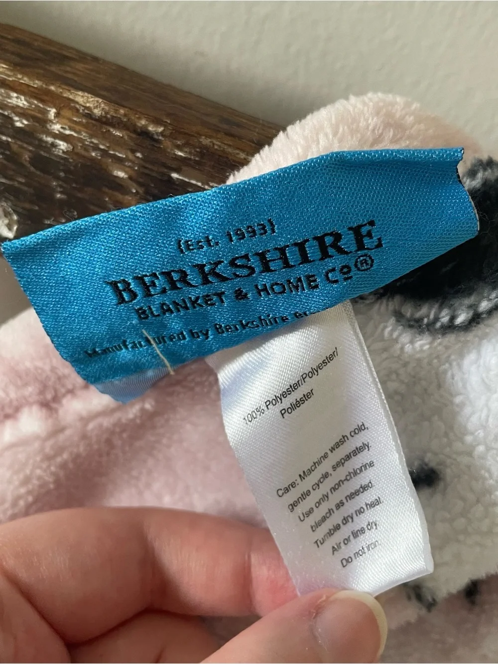 Berkshire Peanuts Snoopy Pink Fleece Throw Blanket 45” x 62” – Soft Plush